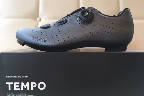FIZIK TEMPO OVERCURVE R5 METALLIC 入荷しました！！