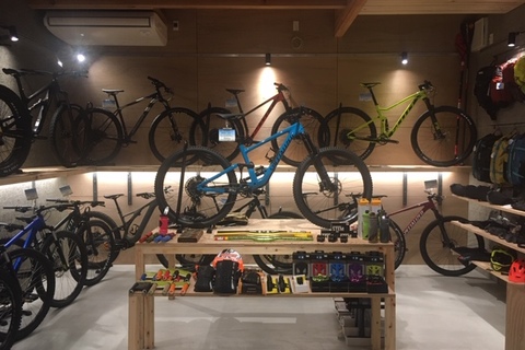 「livefree」 OPEN and SALEのお知らせ