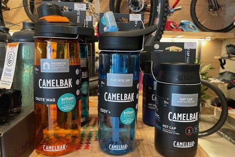 CAMELBAK HOTCAP TRAVEL MUG & EDDY＋& CHUTE MUG 入荷しました!!