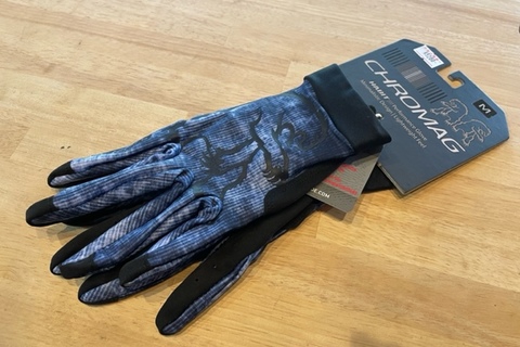 CHROMAG Habit その他もろもろ入ってきましたよ！！