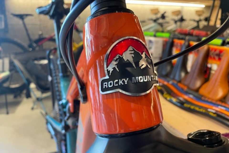 INSTINCT Alloy30  size Mの画像2