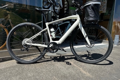 SPECIALIZED VADOのタイヤを太っとくしました