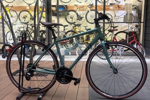 大人気！Giant Escape R3 再入荷しております
